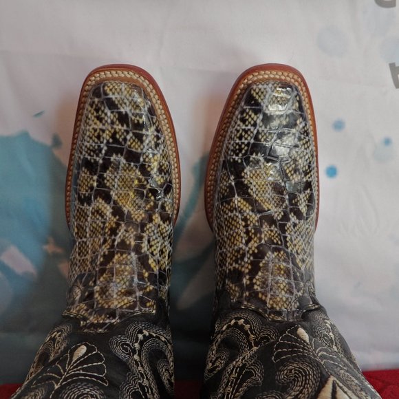 ferrini python print boots - Picture 8 of 12